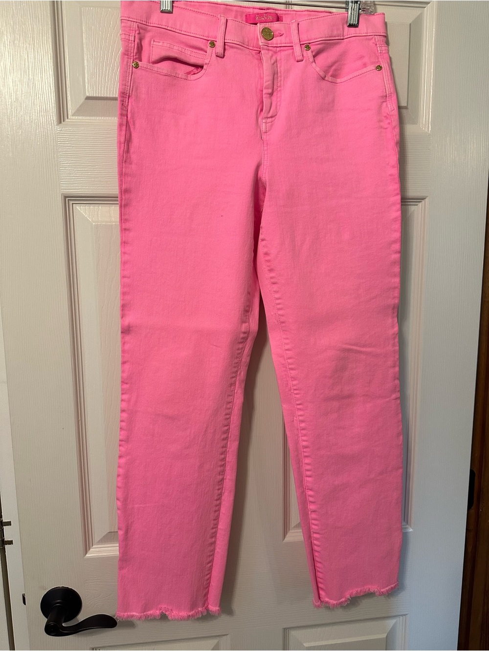 Lilly Pulitzer Bright Pink Cropped Ankle Jeans, size 10